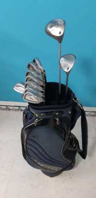 Complete set of golf clubs with bag - callaway