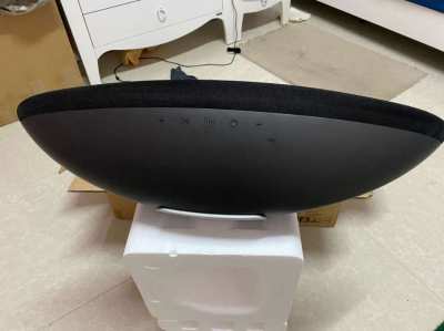 Bowers and Wilkins Zeppelin Wireless Bluetooth Speaker