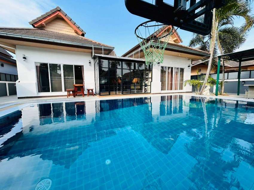 Pattaya pool villa for sale turn key option private pool and bar 