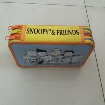 SNOOPY & FRIENDS Portable Colored Pencil, Pental, Ruler, Eraser Case O