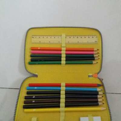 SNOOPY & FRIENDS Portable Colored Pencil, Pental, Ruler, Eraser Case O