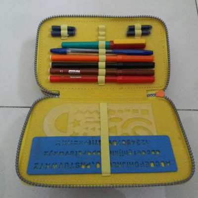 SNOOPY & FRIENDS Portable Colored Pencil, Pental, Ruler, Eraser Case O