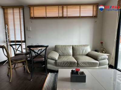 Pattaya Posh 2 Bedroom Sea View Condo for Rent