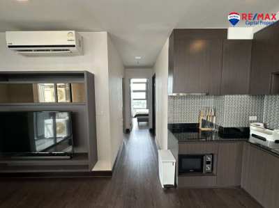 Pattaya Posh 2 Bedroom Sea View Condo for Rent