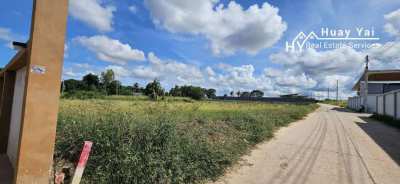 #1600   8plots plus road available together Nong Prue / Huay Yai      