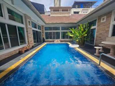 H397 Pool Villa For Rent in Pratumnak Hill 5 Bedrooms