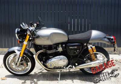 Beautiful Triumph Thruxton R 1200 T120 2016 Only 1 Owner 