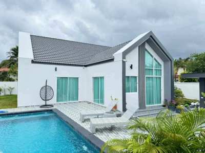 H400 Pool Villa For Sale in  Mabprachan Pattaya 3 Bedrooms