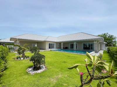 Newly Built Spacious Villa for Sale near Hua Hin soi 88