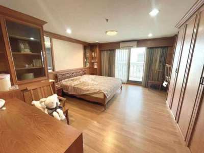 CB35 Condo For Rent State Tower Silom 1BR Chopraya River view