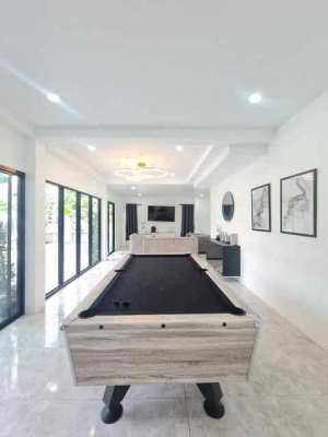 C673 Pool Villa For sale Bang Saray  8BR