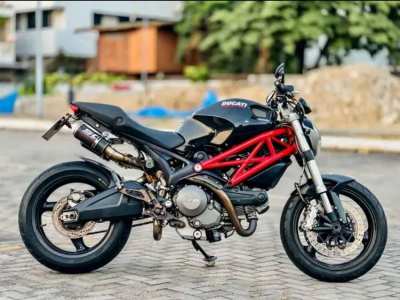 DUCATI MONSTER 795 ABS