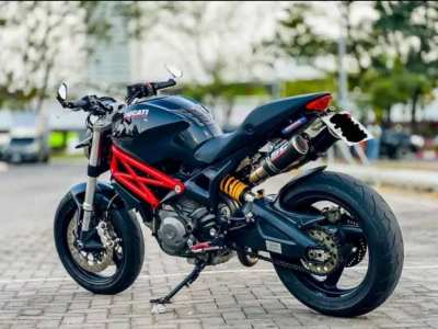 DUCATI MONSTER 795 ABS