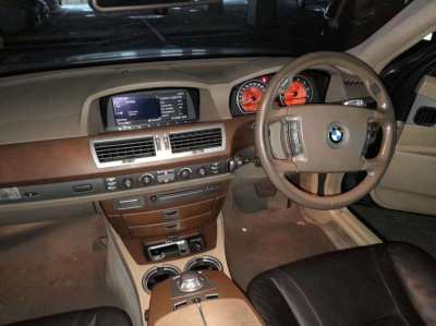 BMW serie 7, model e 65