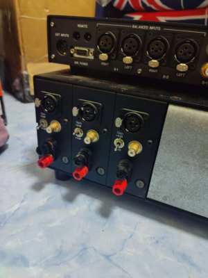 Krell KAV 500 Power amplifier 3 channel 