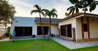 Direct Owner Spacious 3 Bedroom Villa in Hua Hin for Sale