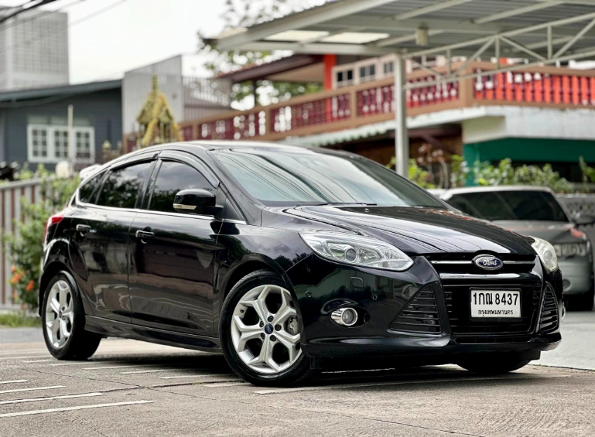 Ford Focus ตัวท๊อป ซันรูฟ รถสวย เดิม ขับดี ยางใหม่