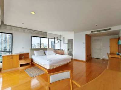 29.9MB - Stunning SeaView Unit Beach Front of 252sq.m on Pratumnak