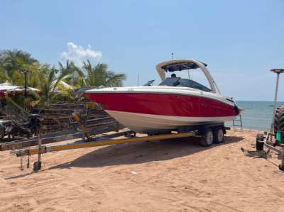 Sea Ray SLX 260 with 3.0 L Mercury engine in top condition