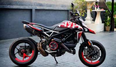 2022 Ducati hypermotard limited edition 950cc