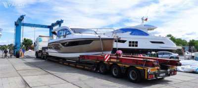 Sealine C390