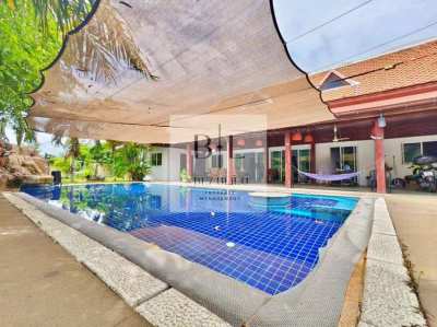 30MB - Exceptional Land plot on Siam Country Club with pool Villa