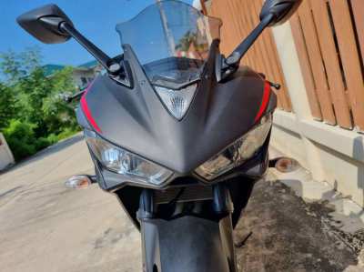 YAMAHA  YFZ R3 sportsbike  km  3800  dec-2017