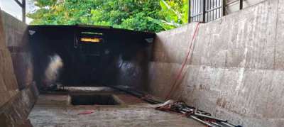 32 ft  strong boat body for sell  