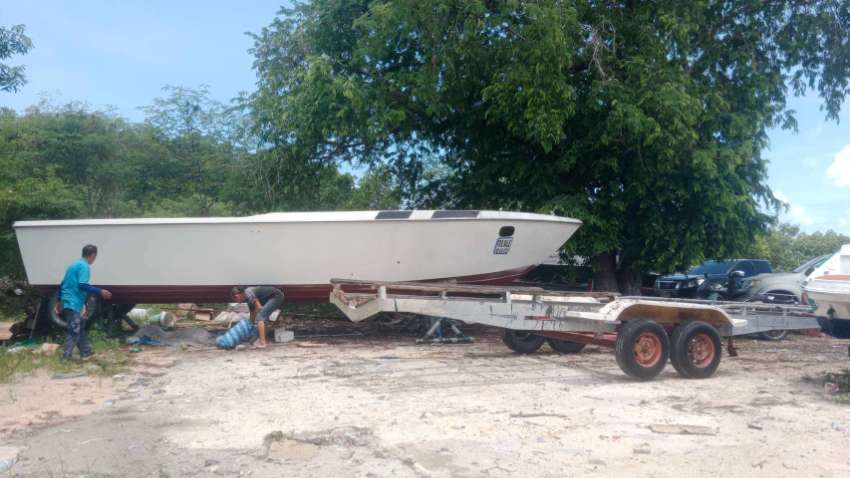 32 ft  strong boat body for sell  