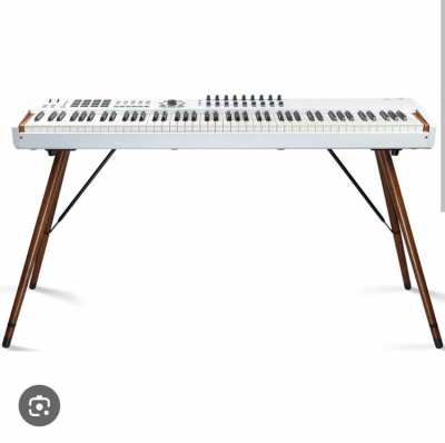 Arturia keylab 88 mkii, special wooden legs with roller cas