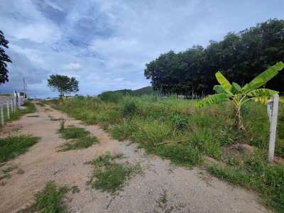 Nice 1-0-0 Rai Home Building Plot Located Just South of Khao Tao