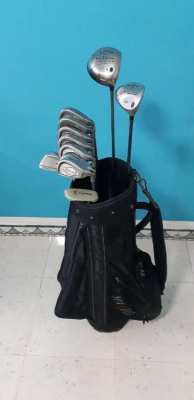 Complete set of golf clubs with bag - callaway