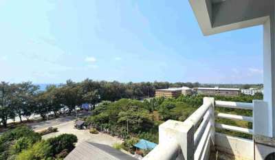 2,825,000 THB foe this 2 bedroom beach condo (124 sqm)