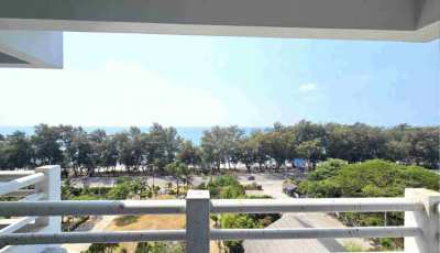 2,825,000 THB foe this 2 bedroom beach condo (124 sqm)