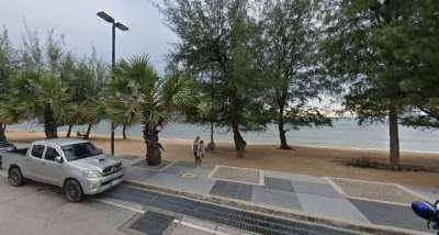 Land 65 rai By the sea, Pattaya City, red area, filled, width 230 m. J