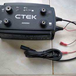 CTEK 250SA Dual input 12v charger