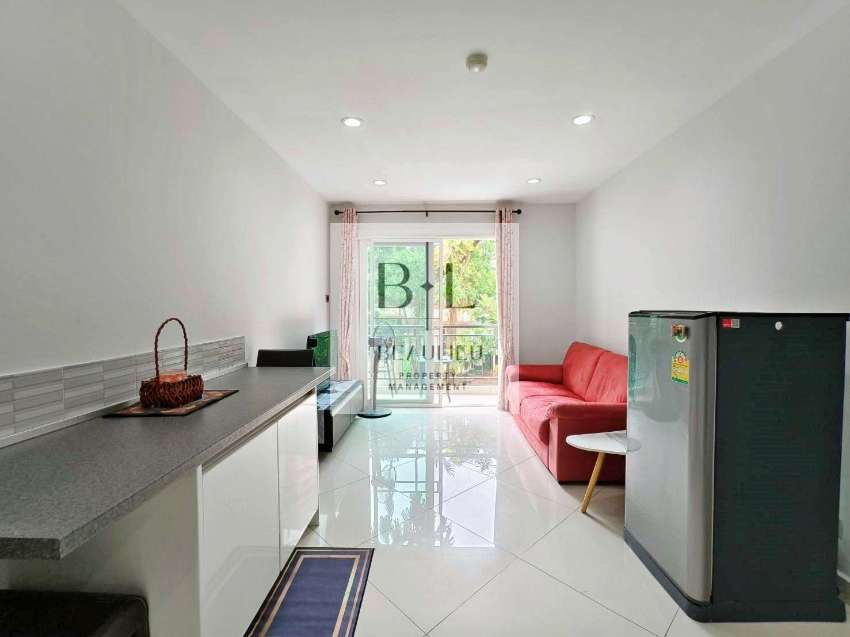 1.6MB - Charming 1 Bedroom unit overlooking the Pool of Park Lane