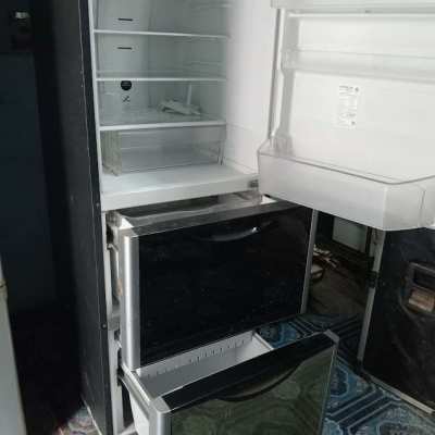 Hitachi inverter Fridge Freezer