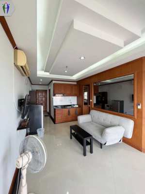 Condo for rent on the beach, Jomtien Condo, price 14,000 baht.