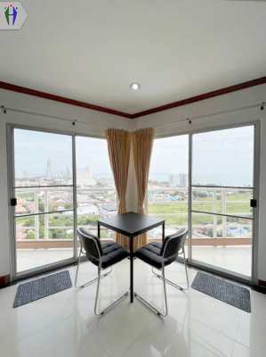 Condo for rent on the beach, Jomtien Condo, price 14,000 baht.