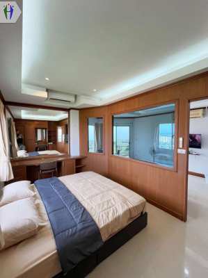 Condo for rent on the beach, Jomtien Condo, price 14,000 baht.