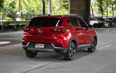 MG ZS 1.5 X Sunroof AT model 2018 / 2019