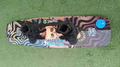 Wakeboard 139cm with Boots