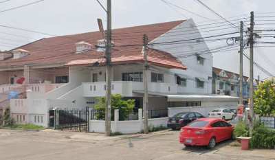 3 Storey Corner Townhouse Near Central Festival Chiang Mai