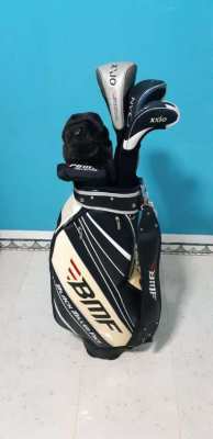 Complete set of golf clubs with bag - xxio