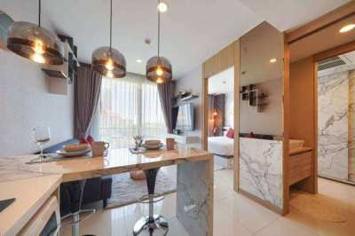 Riviera Wongamat Beautiful 1 Bed Condo For Sale! 