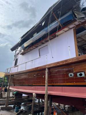 For Sale: Half-Finished Liveaboard Project