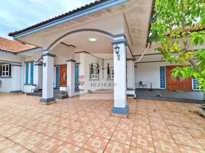 30,000 - RENT - CHARMING HOUSE FOR RENT IN THE EAST SIDE OF PATTAYA !