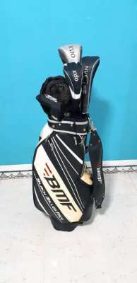 Complete set of golf clubs with bag - XXIO