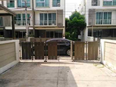 TH30 Home Office For rent near MRT Lad Phrao Station 